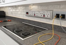 E Herd an eine Steckdose