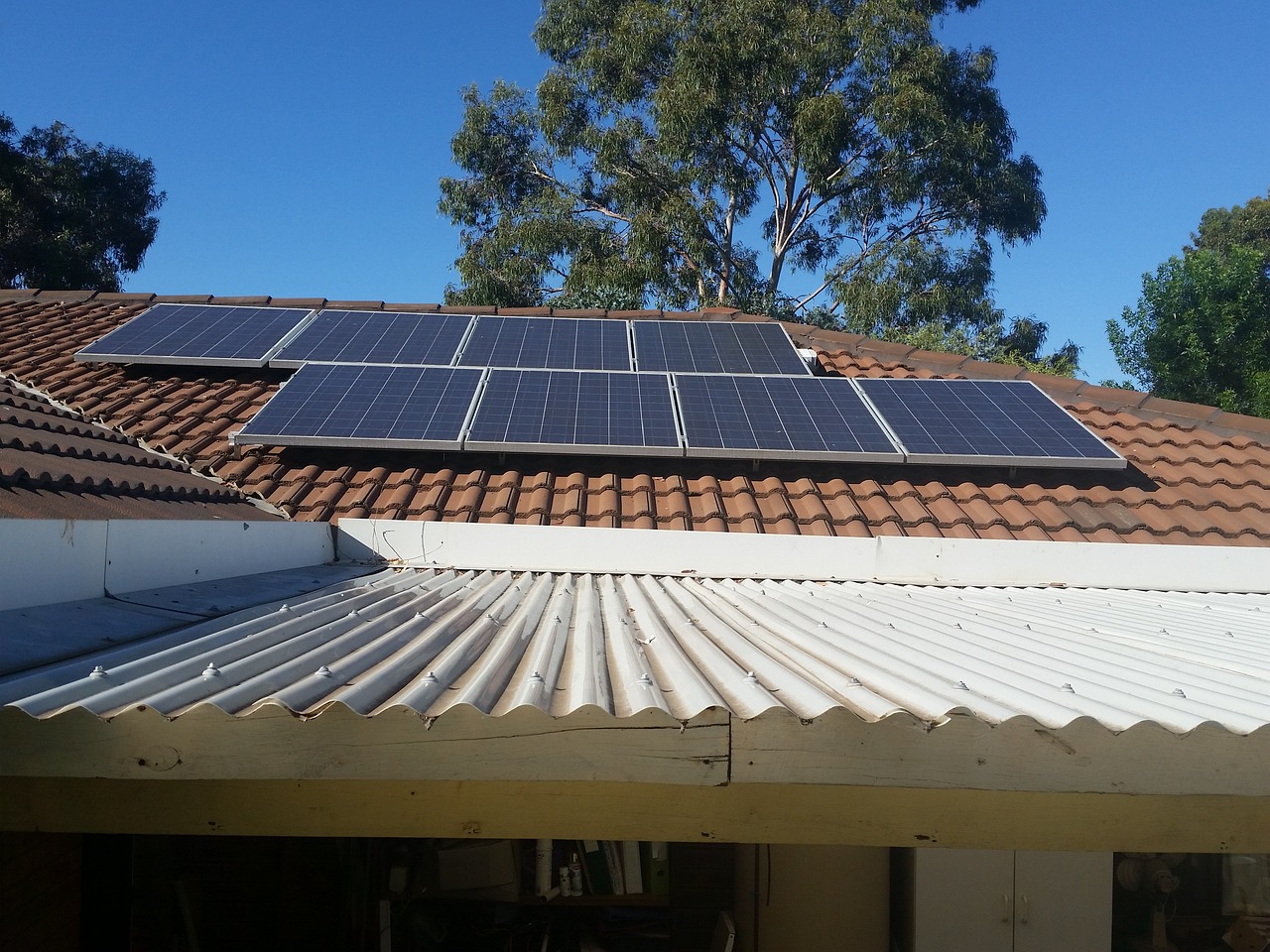 Was braucht es um eine Photovoltaikanlage selbst installieren?