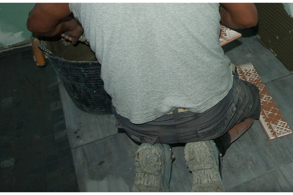 Epoxidharzboden für das Bad - Vorteile & Nachteile